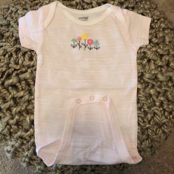 8-Pack Baby Girl Kitty Short Sleeve Onesies Brand Bodysuits. - Picture 8 of 11